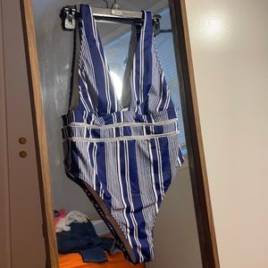 One piece stripped suit